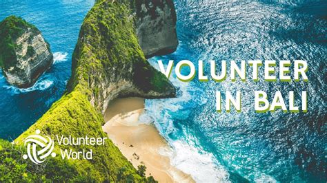 Volunteer in Bali .